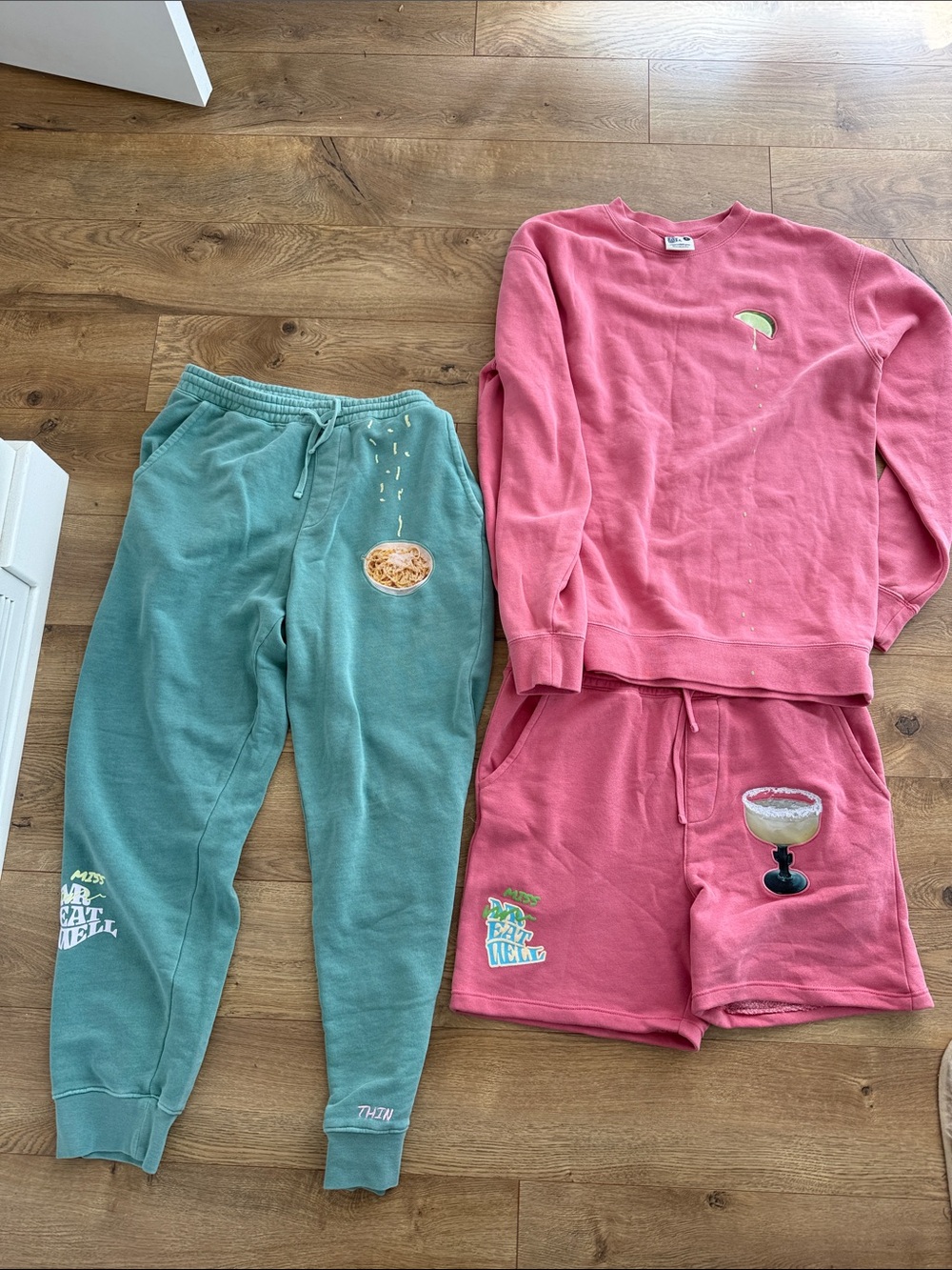 Sweatshirt and Joggers Set with Margaritas Design and spaghetti pants